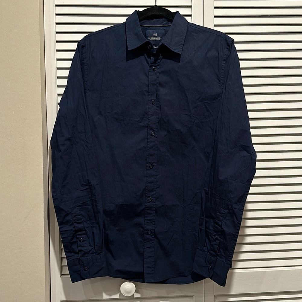 Scotch & Soda long sleeve button down. Cotton stretch. Size Small.